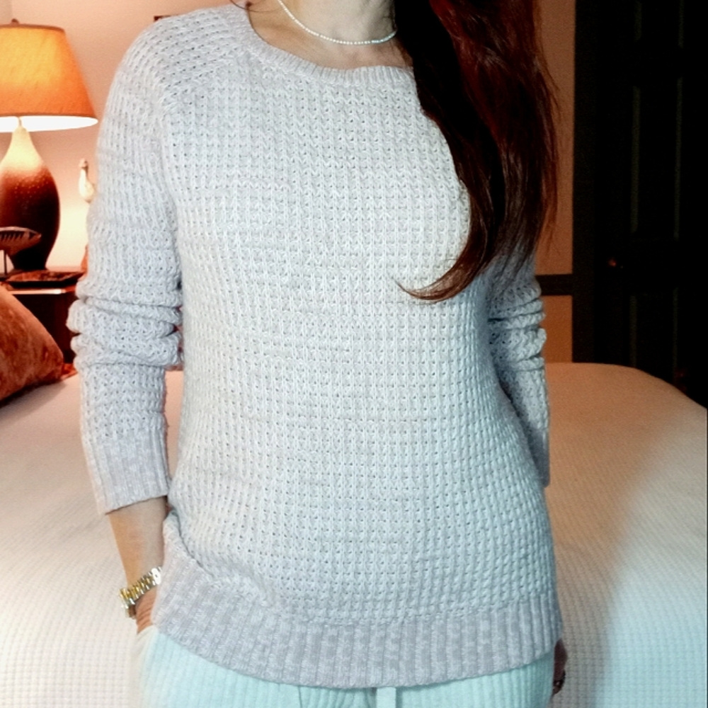 Banana Republic Light Gray Crew Neck Sweater